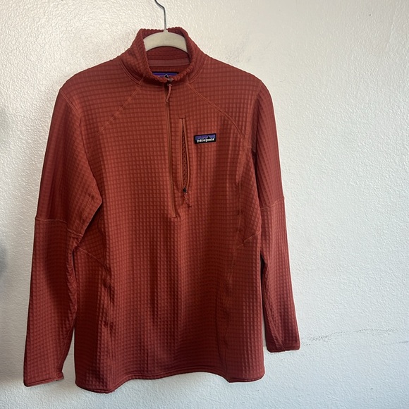 Patagonia Women's R1 Pullover Burl Red Medium - Picture 6 of 9